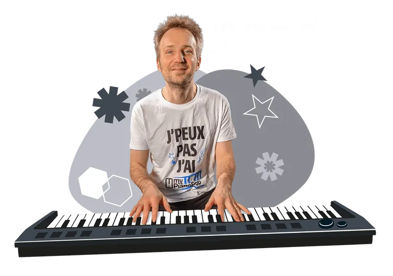 Cyrille, professeur en chef de MyPianoPop, à son clavier