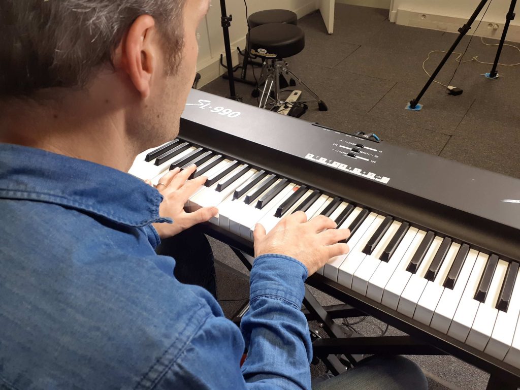 Travailler ses changements d'accords au piano avec MyPianoPop