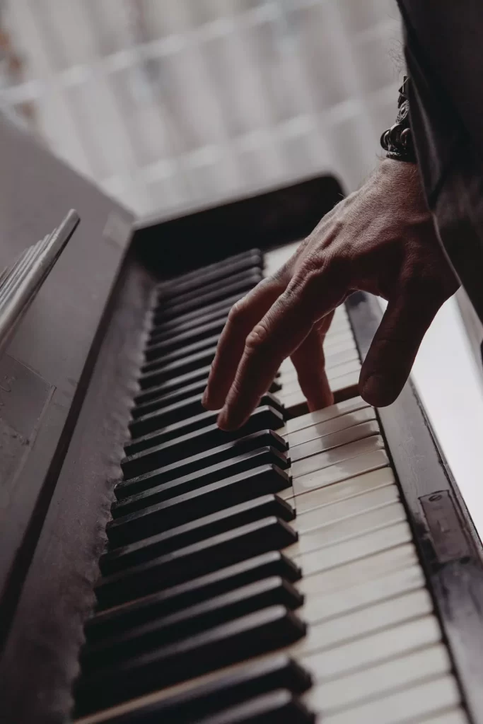 retrouver des notes au piano pour développer son oreille musicale